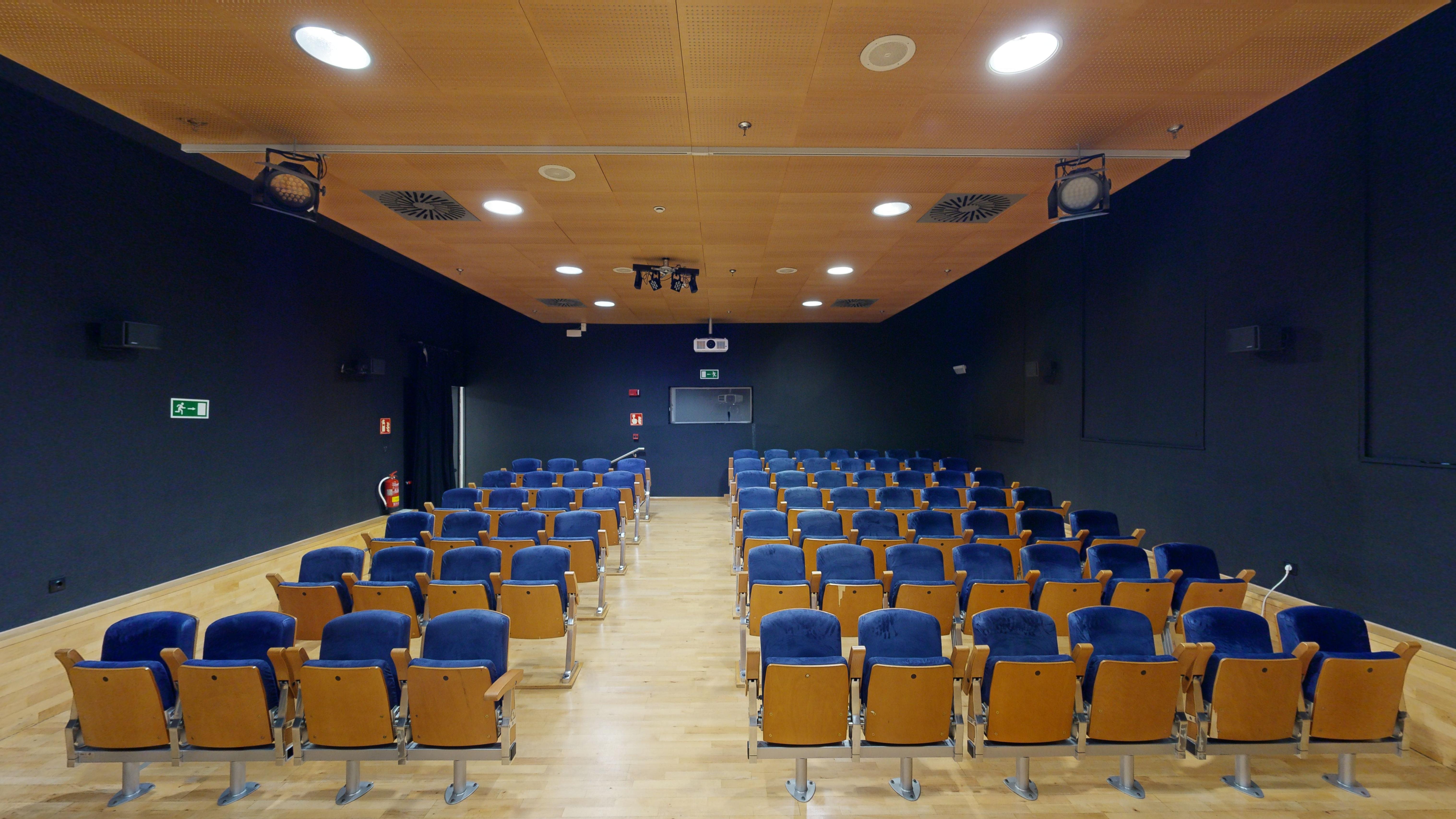 Sala Audiovisual / Cine