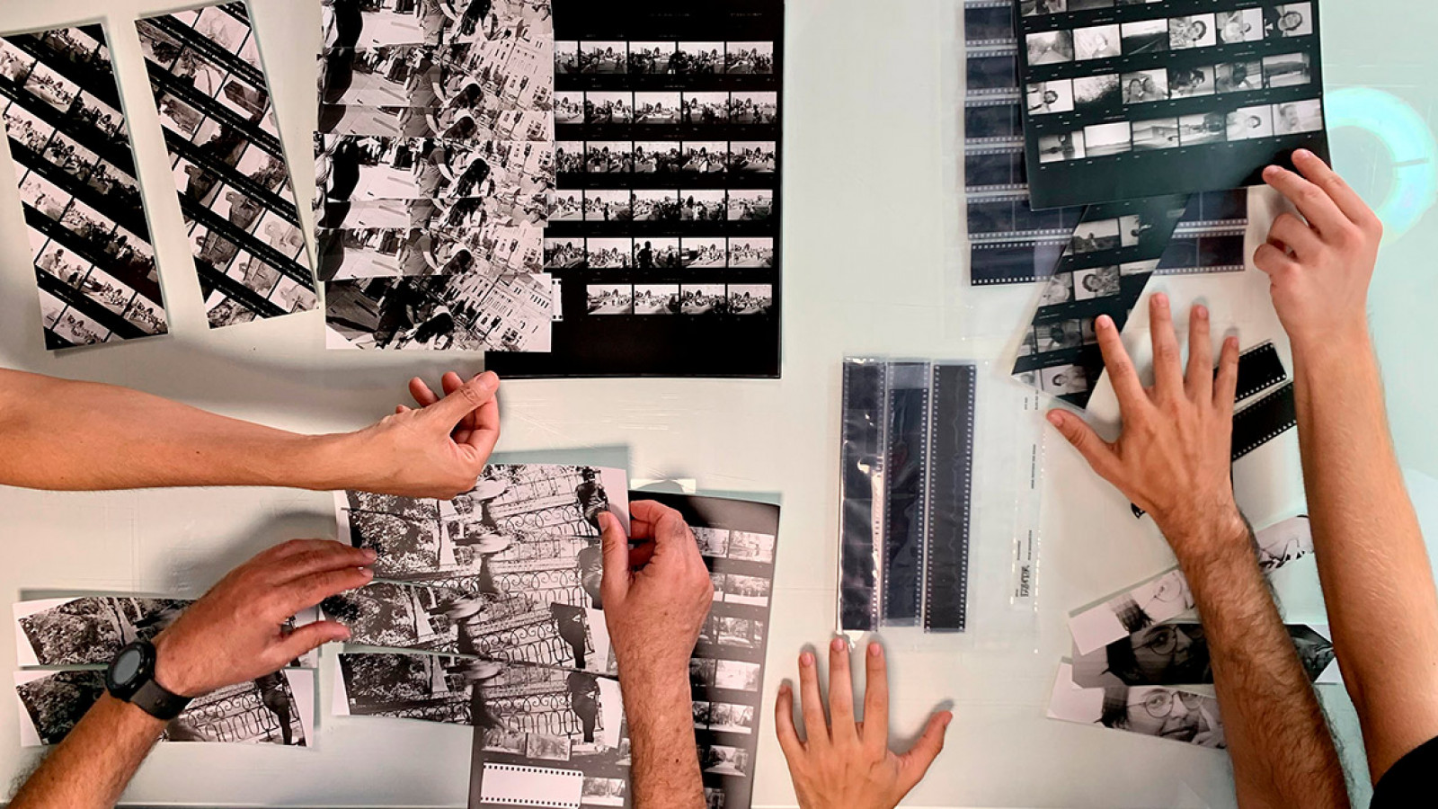 Introducción al laboratorio fotográfico analógico en blanco y negro